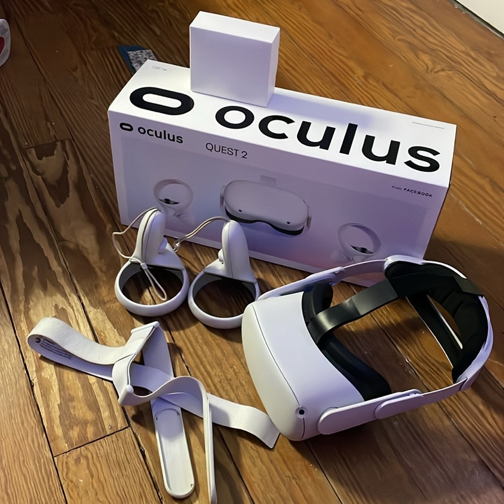 Oculus Quest 2 with pro head strap